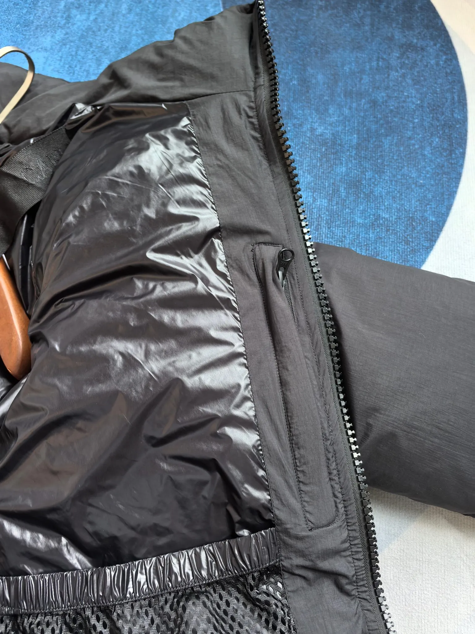 P880 E2802 Lawrence Puffer Jacket men's stand collar down jacket. Color: black detail. Size: S M L XL XXL.